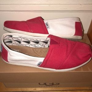 Red & White TOMS